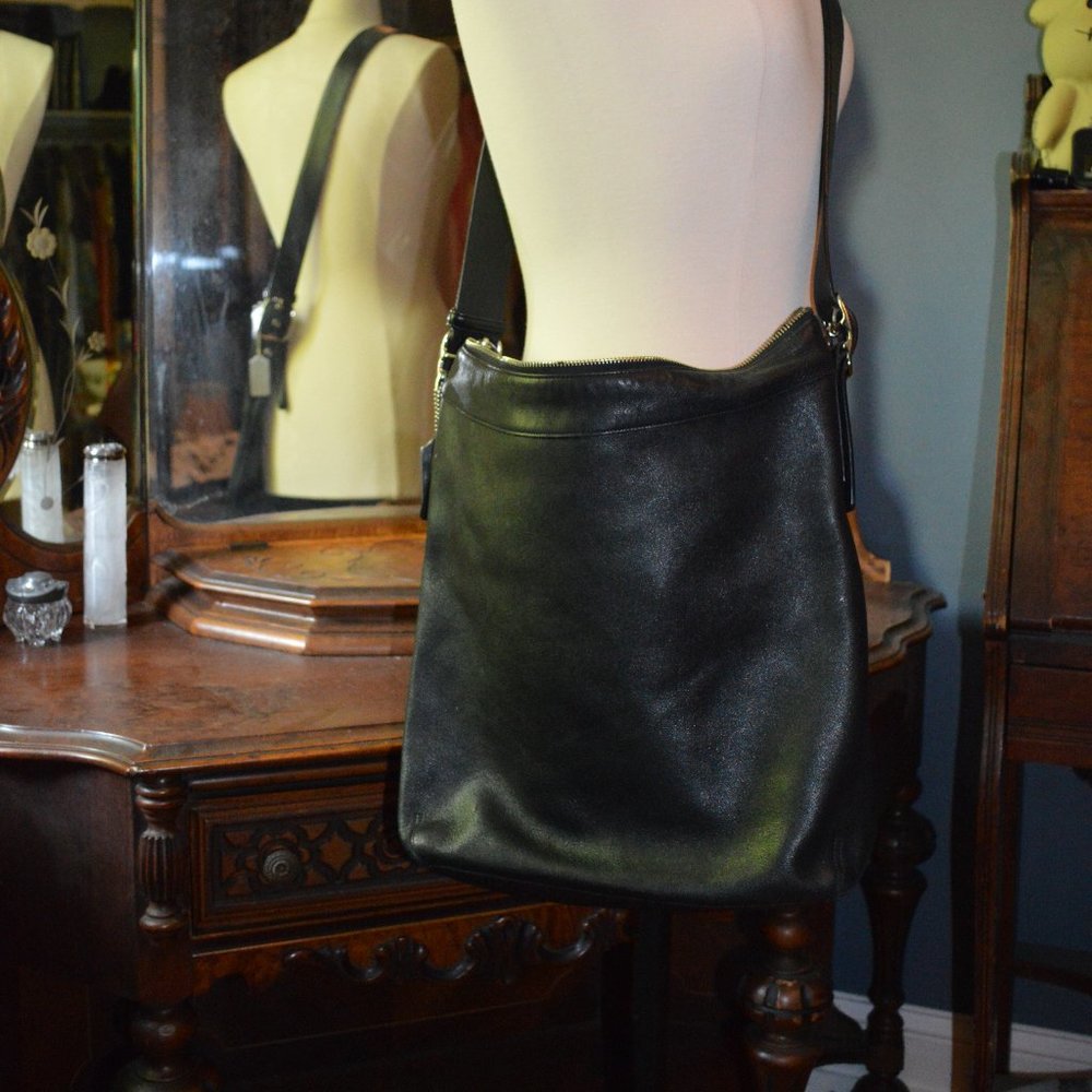 Authentic Coach Crossover/Messenger Bag - image 1